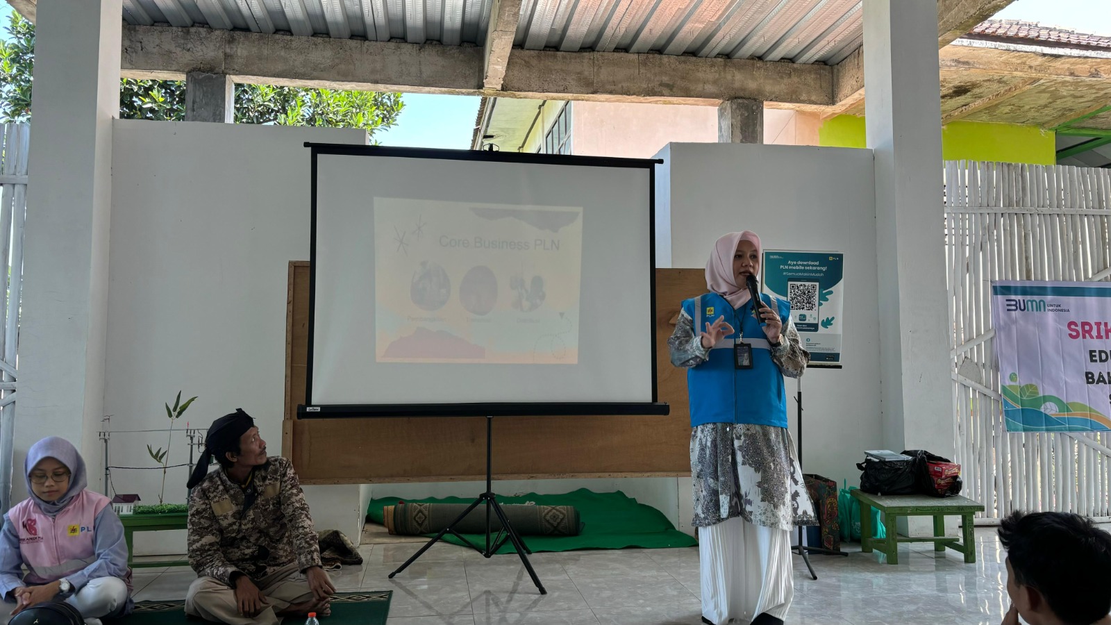 Laksanakan Kegiatan Srikandi Mengajar, PLN UP3 Garut Ajak Para Siswa Sukseskan Transisi Energi Melalui Program Green Lifestyle1