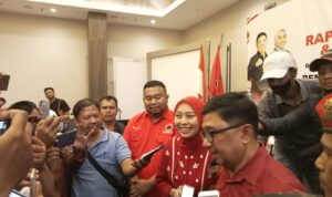 DPC PDIP Garut Gelar Rakor & Konsolidasi Pemenangan Paslon Bupati–Wabup (Syakur & Teh Putri) DPC PDIP Garut Gelar Rakor & Konsolidasi Pemenangan Paslon Bupati–Wabup (Syakur & Teh Putri)