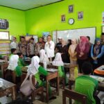 PJ Bupati Subang Inisiasi Launching Simulasi Makan Sehat & Bergizi di SDN 1 Dangdeur