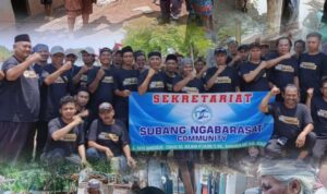 Komunitas Subang Ngabarasat Berbagi Sembako di Desa Galian Patimban