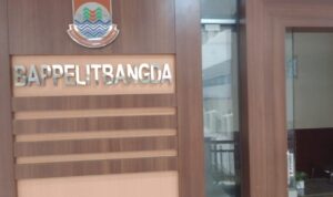 Kepala Bappelitbangda Kota Cimahi Baiknya Diganti Saja