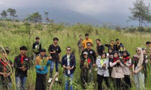 Perhutani Bersama PA Gerhana Lakukan Penanaman di Garut