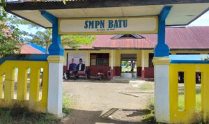 Kasi SMP Disdikbud Polman Siap Tindak Oknum Kepsek SMP Negeri Batu Yang Diduga Kerap Telat Masuk Kerja