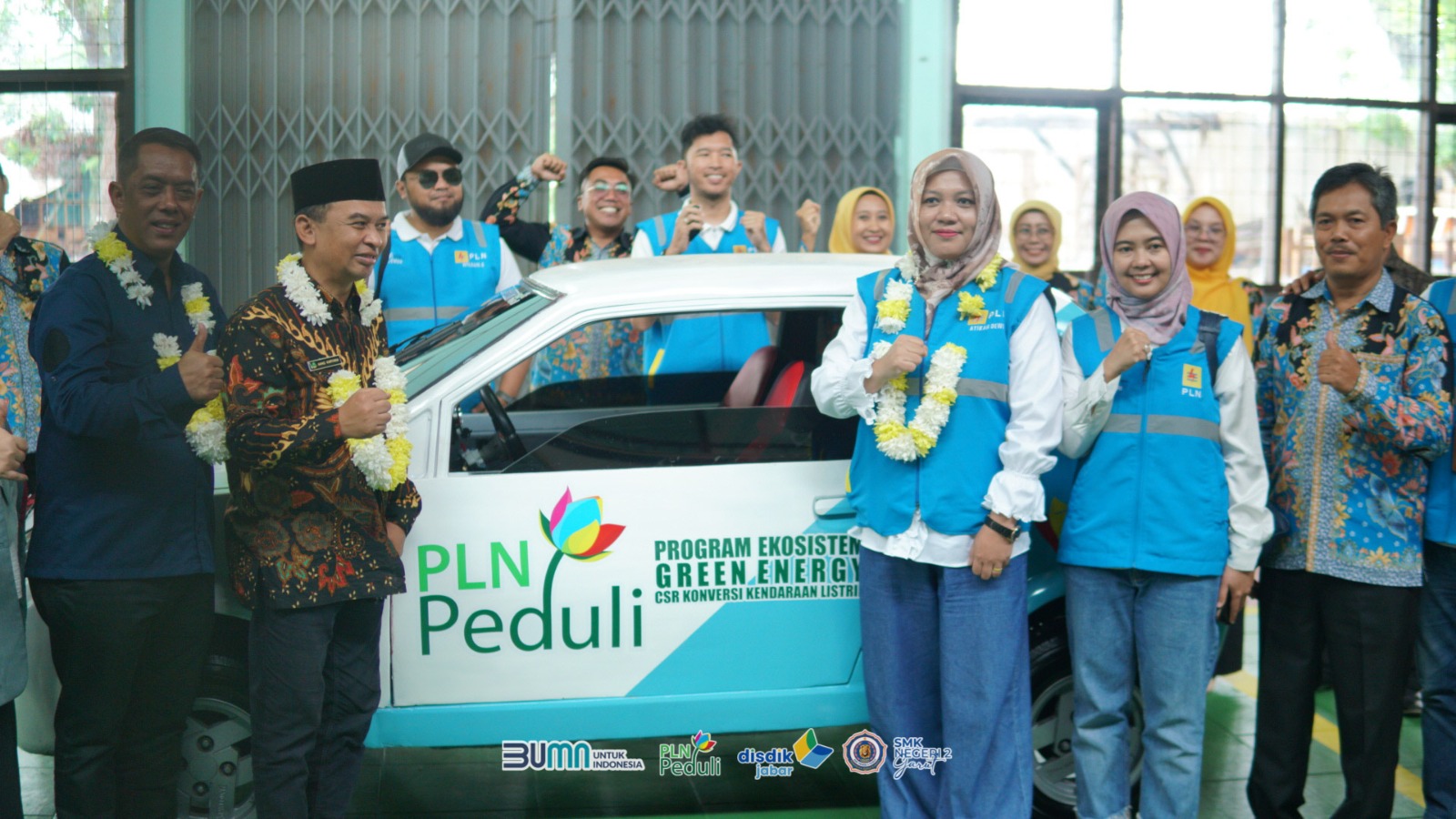 PLN UID Jawa Barat Resmikan Program Ekosistem Green Energi Konversi Kendaraan Listrik di SMK Negeri 2 Garut, Terus Dorong Tumbuhnya Ekosistem Kendaraan Listrik di Indonesia