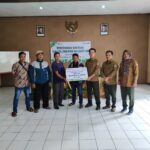 Perhutani Salurkan Bantuan TJSL Untuk Pembangunan Mushola Al Zihad di Garut