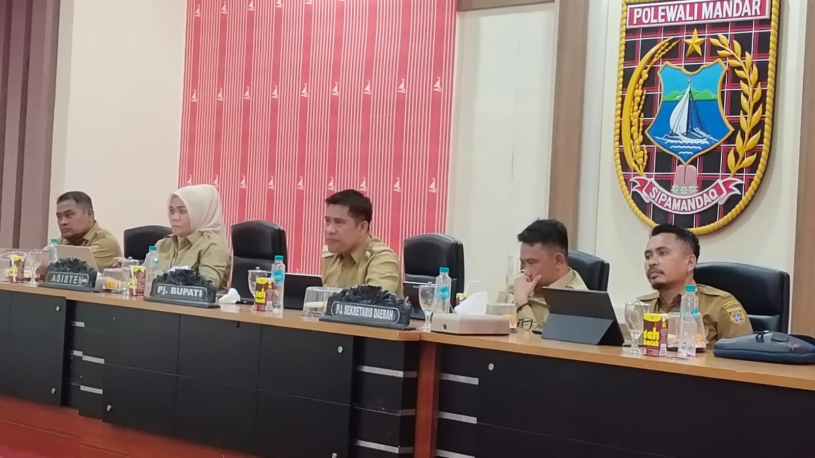 Puluhan Kades Tak Hadir Rakor, Pj Bupati Polman Sampaikan Teguran Keras