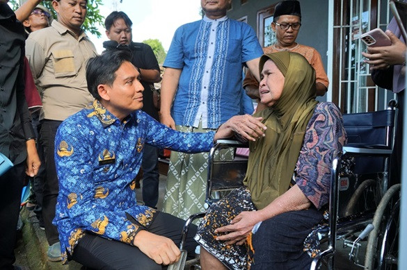 Bupati Indramayu Kunjungi Korban Bencana Puting Beliung Desa Bugis