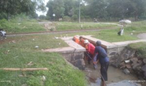 Pemdes Jati Bersama Warga, PJT Dan PT KAI Pagaden Berhasil Normalkan Saluran Irigasi Untuk Pertanian