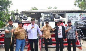 Kementan Gelar Panen Raya, Wabub Indramayu: Petani Siap Gunakan Teknologi Pertanian Dengan Tepat